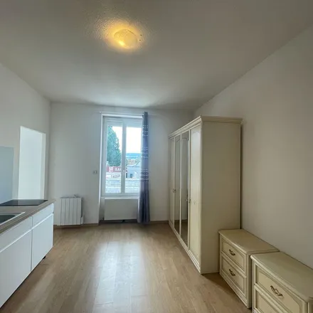 Image 6 - 8 Rue Brison, 42300 Roanne, France - Apartment for rent