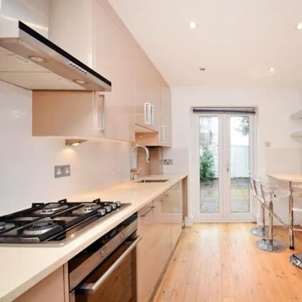 Image 2 - 11 Merton Hall Road, London, SW19 3PP, United Kingdom - House for rent