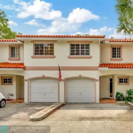 Buy this 3 bed townhouse on 9092 Hampshire Drive in Coral Springs, FL 33065