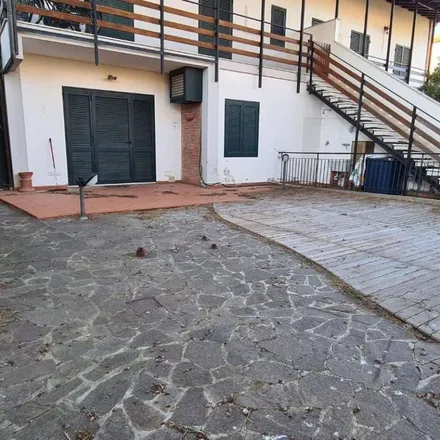 Rent this 4 bed apartment on Via Tosco Romagnola in 56025 Pontedera PI, Italy