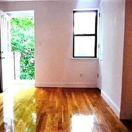 Image 3 - 623 East 11th Street, New York, NY 10009, USA - Condo for rent