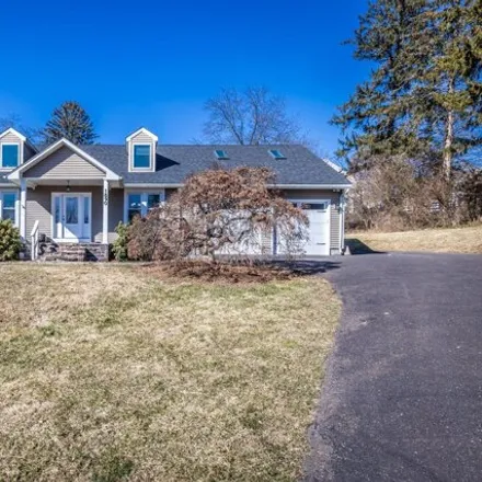 Rent this 4 bed house on 1872 Turk Road in Bridge Point, Doylestown Township