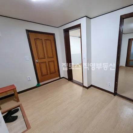 Rent this 2 bed apartment on 서울특별시 관악구 봉천동 178-306