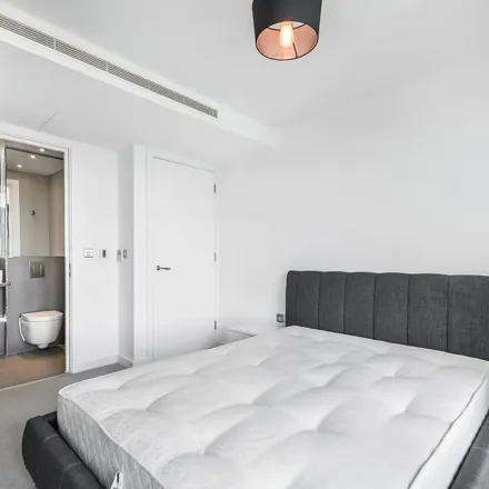 Image 5 - Avant Garde Tower, 36 Bethnal Green Road, Spitalfields, London, E1 6GT, United Kingdom - Apartment for rent