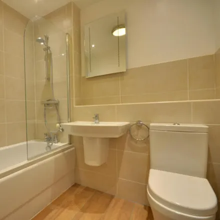 Image 6 - Chesswood Court, Rickmansworth, WD3 1DT, United Kingdom - Room for rent