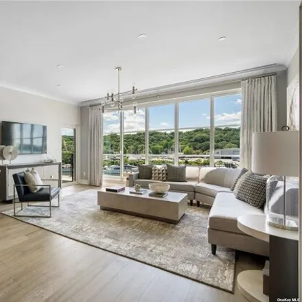 Image 2 - The Beacon at Garvies Point, Garvies Point Road, Glen Cove Landing, City of Glen Cove, NY 11542, USA - Condo for sale