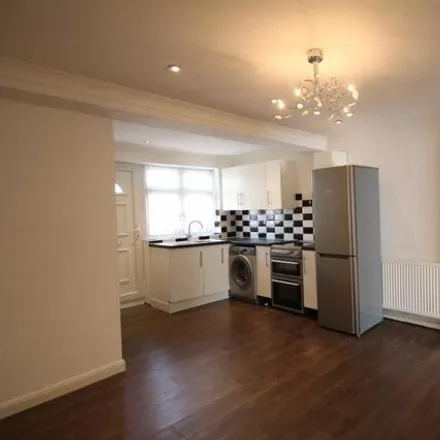 Rent this 1 bed room on Denziloe Avenue in London, UB10 0BY
