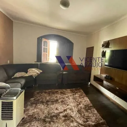Rent this 4 bed house on Rua Fábio Bandeira Figueiredo in Regional Centro, Betim - MG