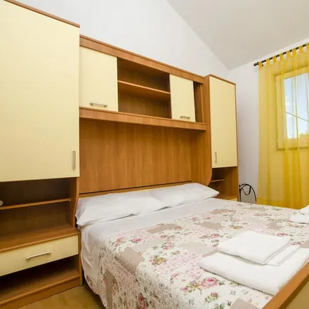 Rent this 2 bed apartment on Maslinica in Vrboska, Jelsa
