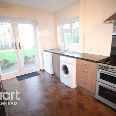Rent this 3 bed house on Lowbrook Academy in Fairlea, Maidenhead