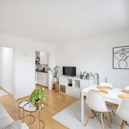 Image 3 - 12 Chepstow Crescent, London, W11 3EB, United Kingdom - Apartment for sale