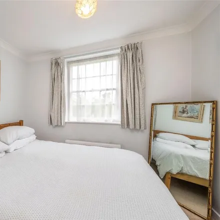 Image 4 - The White House, Campbell Road, London, KT8 9BX, United Kingdom - Apartment for rent