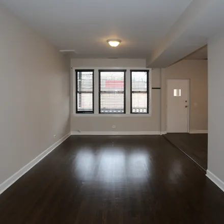 Image 4 - 4655 N Lincoln Ave, Unit 4655-2 - Apartment for rent