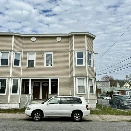 Buy this 12 bed house on 171 Spring Street in Bridgeport, CT 06608