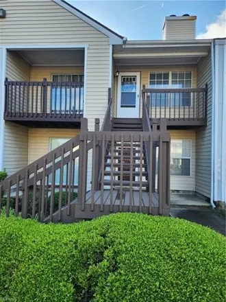 Rent this 2 bed condo on 2 Peachtree Court in Portsmouth, VA 23703