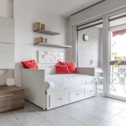 Image 5 - Brilliant 1-bedroom flat near the Tibaldi - Universita Bocconi train station  Milan 20141 - Apartment for rent