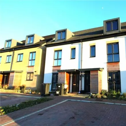 Buy this 3 bed townhouse on Crampton Road in Swindon, SN3 3FZ