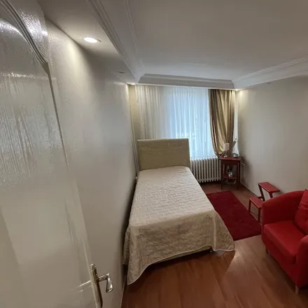 Rent this 2 bed house on 34371 Şişli