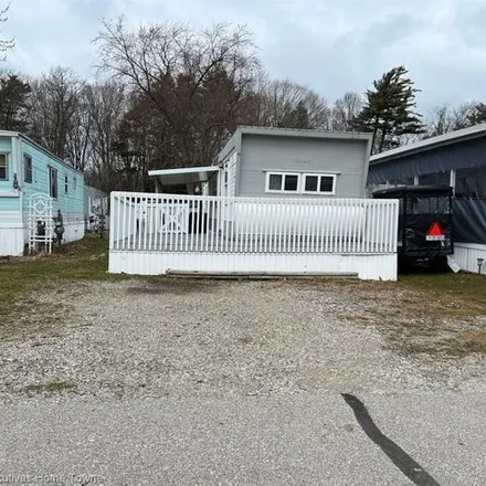 Image 3 - Sunrise Drive, Lexington, Lexington Township, MI 48450, USA - Apartment for sale