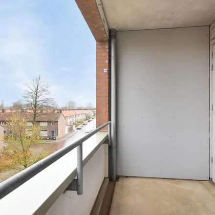Rent this 2 bed apartment on Engelwortelstraat 2 in 6833 GX Arnhem, Netherlands