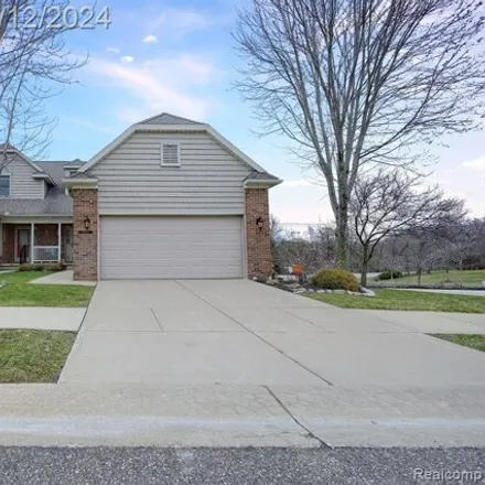 Buy this 3 bed condo on 30965 Asbury Hill Court in Lyon Charter Township, MI 48165