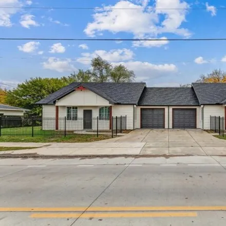Buy this 4 bed house on 1407 East Mount Vernon Street in Wichita, KS 67211