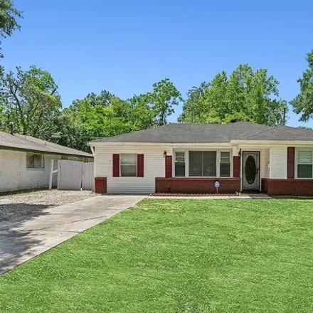 Buy this 4 bed house on 6852 Clinton Avenue in Howell Park, Baton Rouge