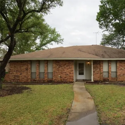 Rent this 3 bed house on 974 Waynelee Drive in Lancaster, TX 75146