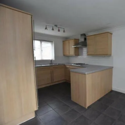 Image 4 - 12 Pendinas, Wrexham, LL11 3BQ, United Kingdom - House for rent