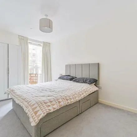 Image 7 - Jetty Court, Iceland Place, London, SE8 5DF, United Kingdom - Apartment for sale