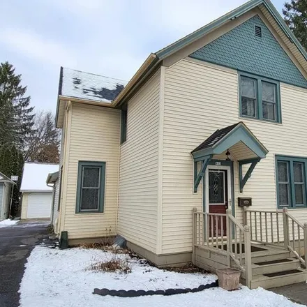 Image 1 - Dominion House of Prayer Grounds, 600 West 5th Street, Marshfield, WI 54449, USA - House for sale