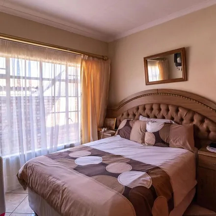 Rent this 3 bed apartment on 1538 Goosen Street in Bergtuin, Pretoria