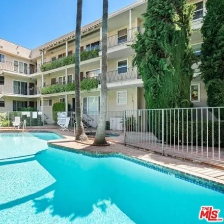 Image 6 - 11600 Chayote Street, Los Angeles, CA 90049, USA - Condo for sale