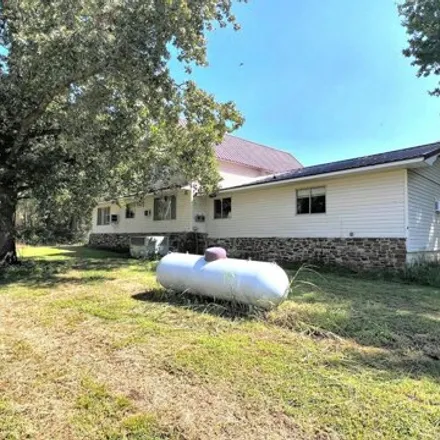 Image 7 - 19741 Farm Road 1145, Smalleys Corner, Barry County, MO 65625, USA - House for sale
