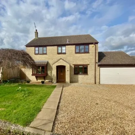 Buy this 4 bed house on Warren Bridge in Oundle, PE8 4DQ