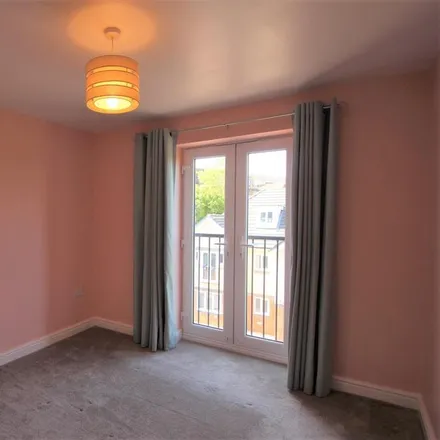 Image 7 - Hillside, The Mayfields, Redditch, B98 7DS, United Kingdom - Apartment for rent