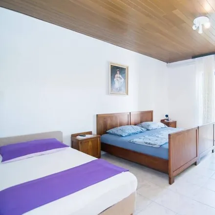 Rent this studio apartment on 21410 Općina Postira