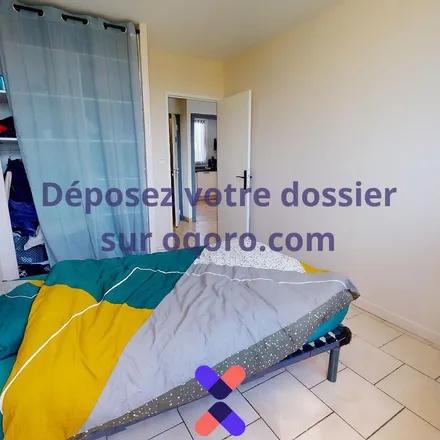 Rent this 3 bed apartment on 114 Avenue Gabriel Péri in 38400 Saint-Martin-d'Hères, France