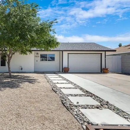 Buy this 3 bed house on 14035 North 35th Drive in Phoenix, AZ 85053