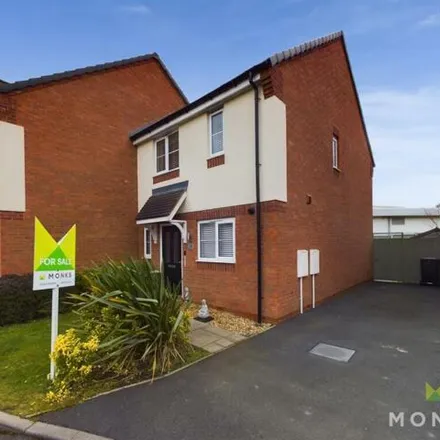 Buy this 3 bed duplex on The Shrewsbury Club in Coracle Close, Uffington