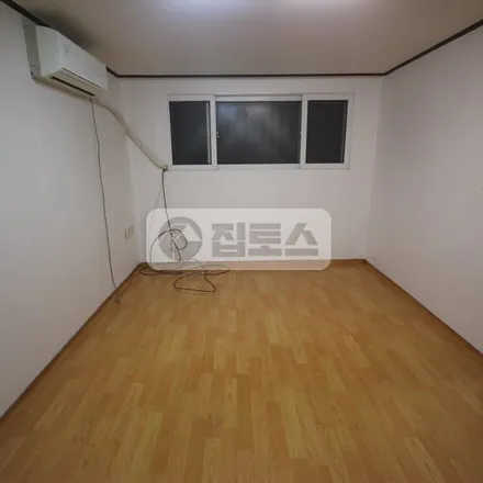 Rent this studio apartment on 서울특별시 강남구 논현동 262-2