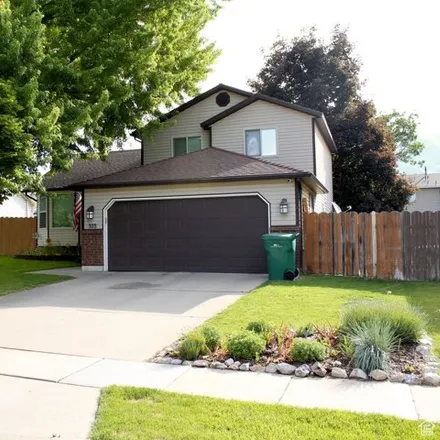 Buy this 4 bed house on 535 South 900 East in Layton, UT 84041