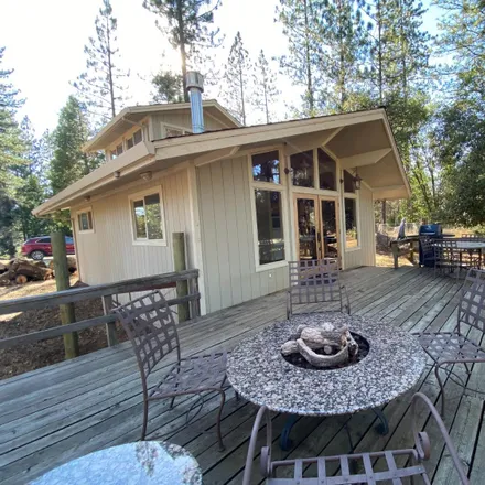 Buy this 1 bed loft on 19299 Shawnee Trail in Calaveras County, CA 95245