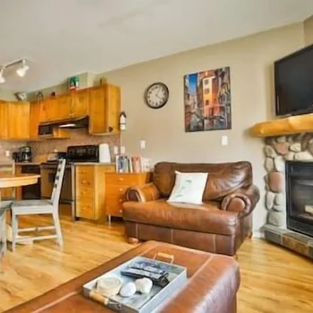 Rent this 2 bed apartment on Fernie in BC V0B 1M7, Canada