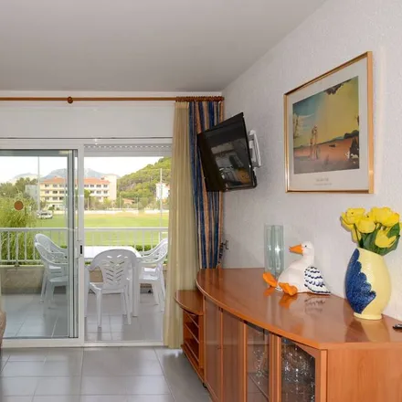 Rent this 2 bed apartment on Consell Municipal de l'Estartit in Carrer del Port, 25