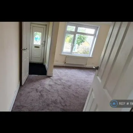 Image 2 - 114 Kinson Road, Talbot Village, BH10 4DH, United Kingdom - House for rent