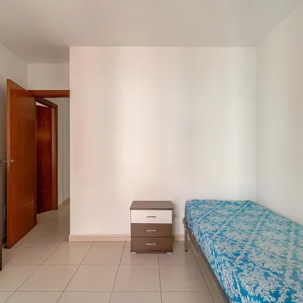 Image 9 - Calle Taliarte, 37, 35009 Las Palmas de Gran Canaria, Spain - Apartment for rent