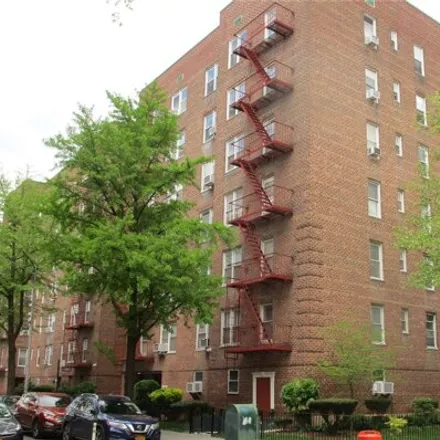 Image 2 - 33-45 90th Street, New York, NY 11372, USA - Apartment for sale