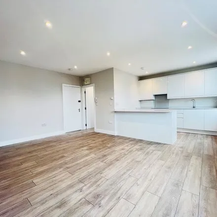 Rent this 1 bed apartment on Birdhurst Road in London, CR0 5SG
