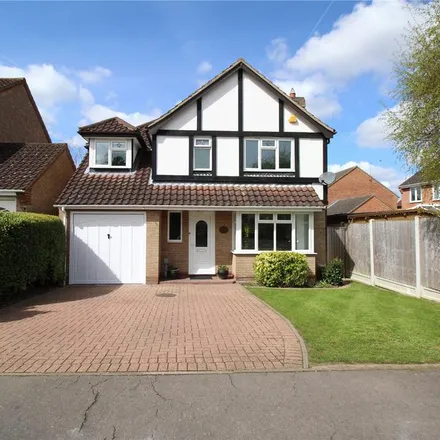 Image 1 - Sweet Briar Drive, Noak Hill, SS15 4HA, United Kingdom - House for rent